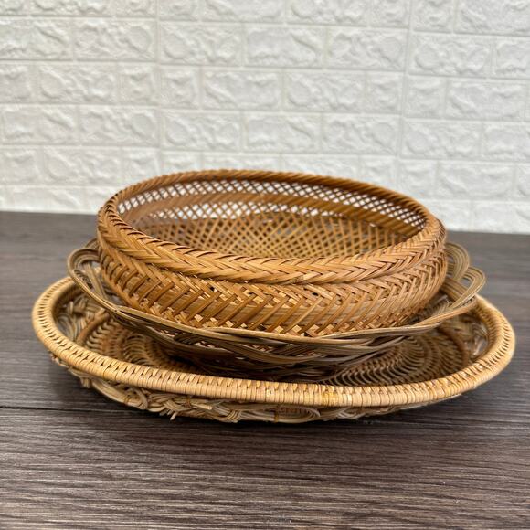 Vtg Woven Wicker Rattan Basket Weave Set of 3 Handmade Fruit Tray Storage Round - Picture 1 of 7